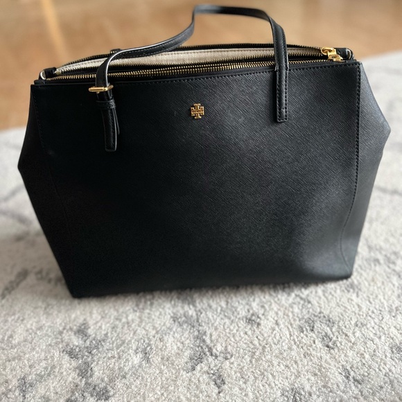 Tory Burch Emerson Tote in Black - Picture 5 of 11